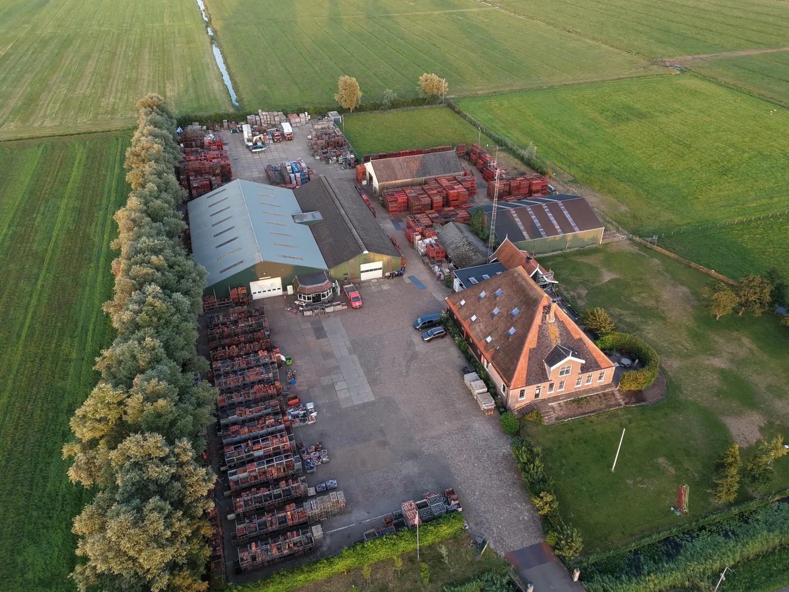 De werf van bovenaf