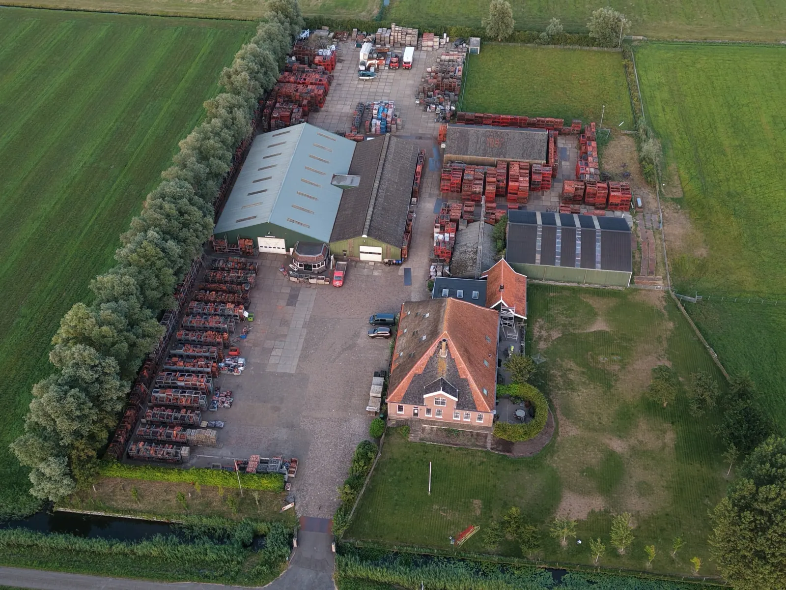 De werf van bovenaf